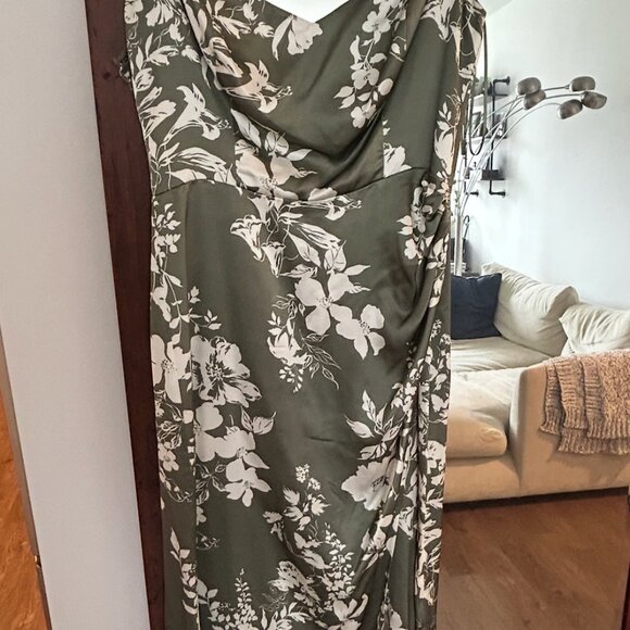 Reformation midi silk dress - sage green and white floral - size 4 - Picture 2 of 7
